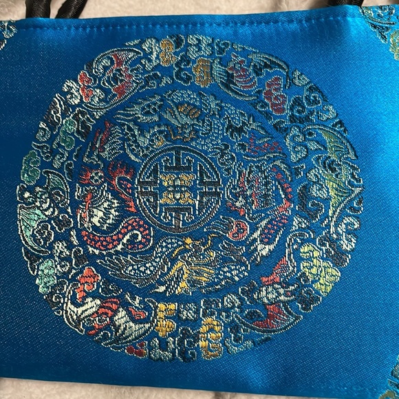 Asian embroidery style handbag GUC - Picture 2 of 6